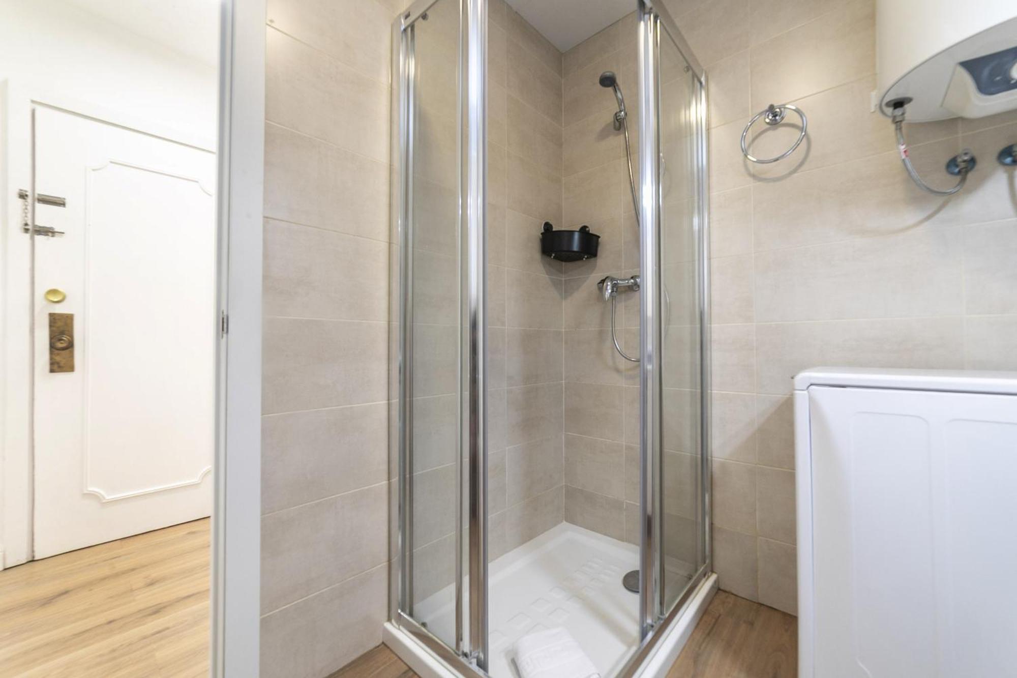 Luxury Ix - Ferga *